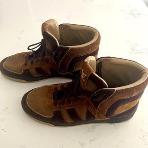Louis Vuitton sneakers ( Brown)